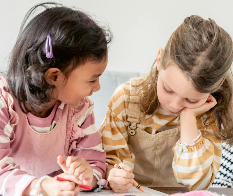 Praat­juf onthult: De meest ver­ras­sen­de taa­l­fei­ten van kin­de­r­en